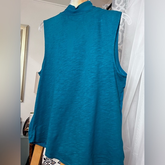 Cool green blouse, pre-loved, Large. In great condition! - Picture 3 of 3